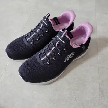 SKECHERS 슬립온 스니커즈 블랙 핑크
