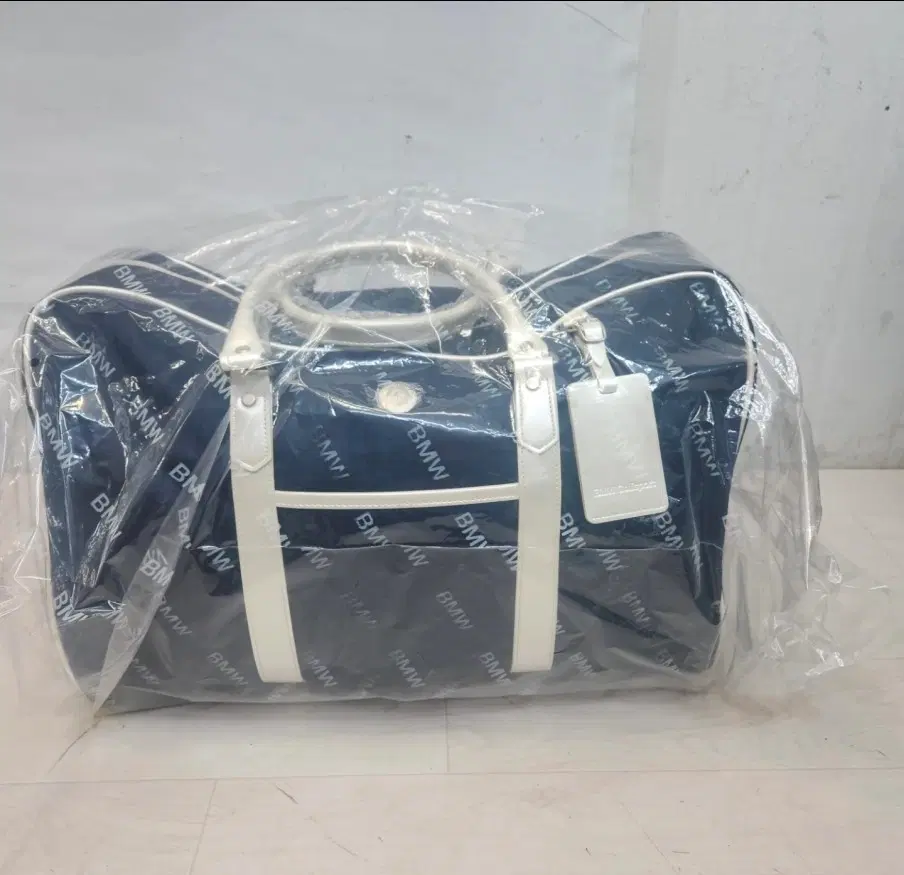 BMW 보스턴백 네이비칼라 새제품