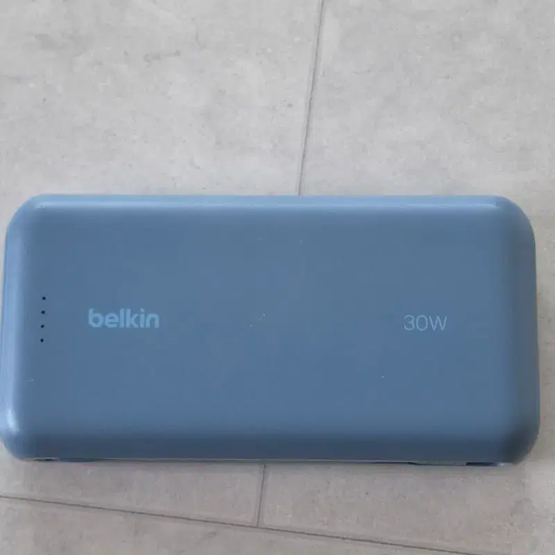 벨킨 케이블 일체형 30W 20000mAh 보조배터리