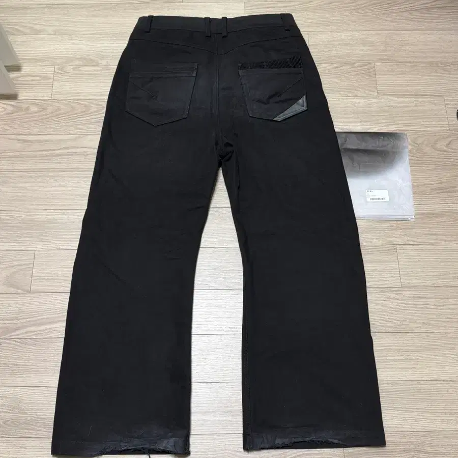 [M] XLIM SEQUENCE 01 TROUSERS
