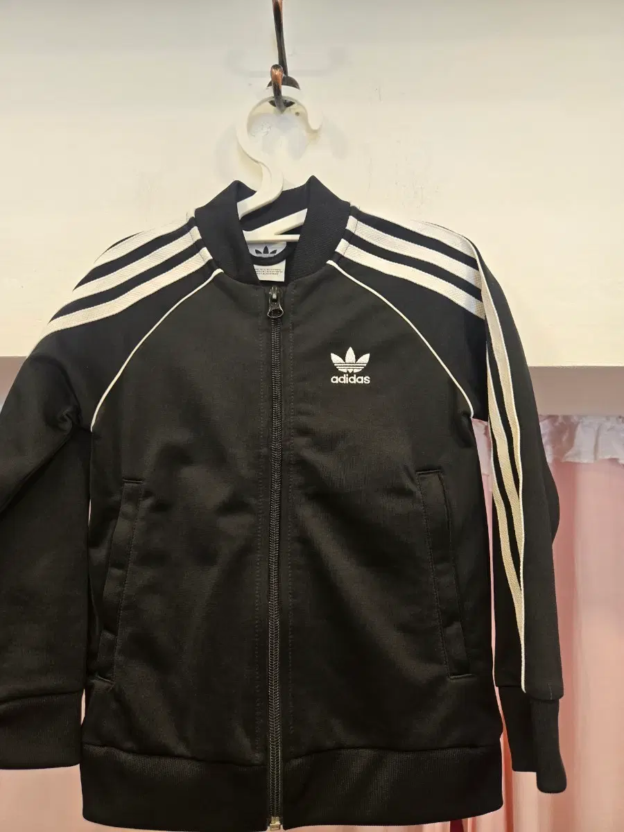 아디다스 아동삼선 트랙탑 검정