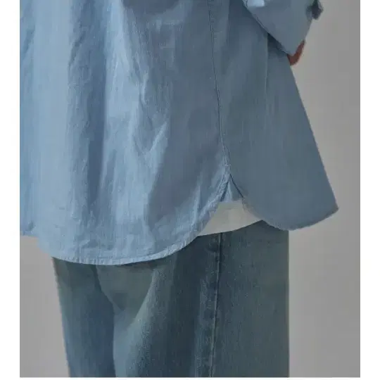 인더로우 워시드 슬럽 데님 셔츠 2