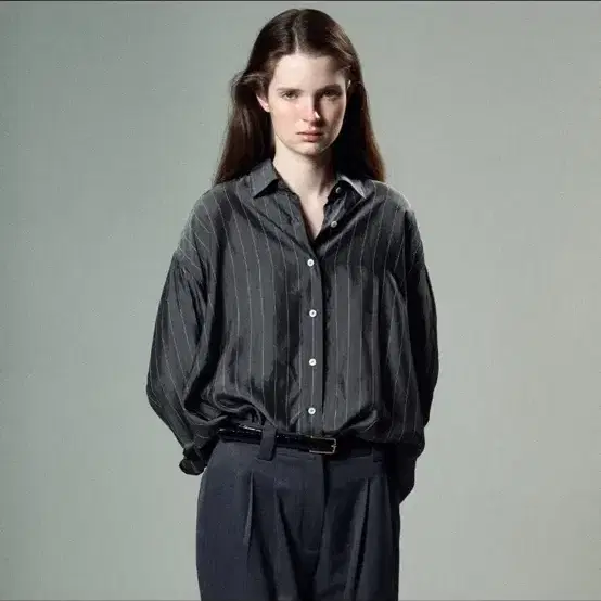 낫띵리튼 Lumie shirt(charcoal)