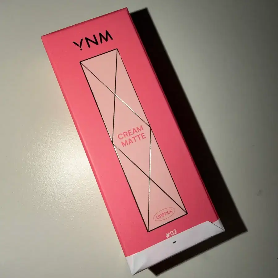 <새상품> YNM 와이엔엠 크림 매트 립스틱 5.5g 02 디어 피치