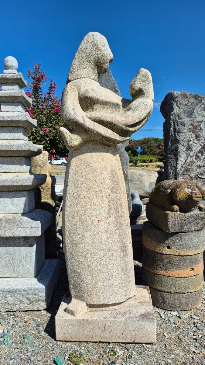 대형 화강석 모녀상