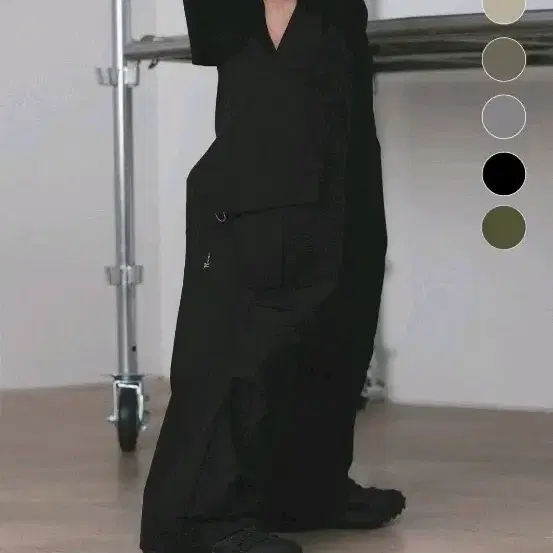 레더리 파라슈트 와이드 카고 팬츠