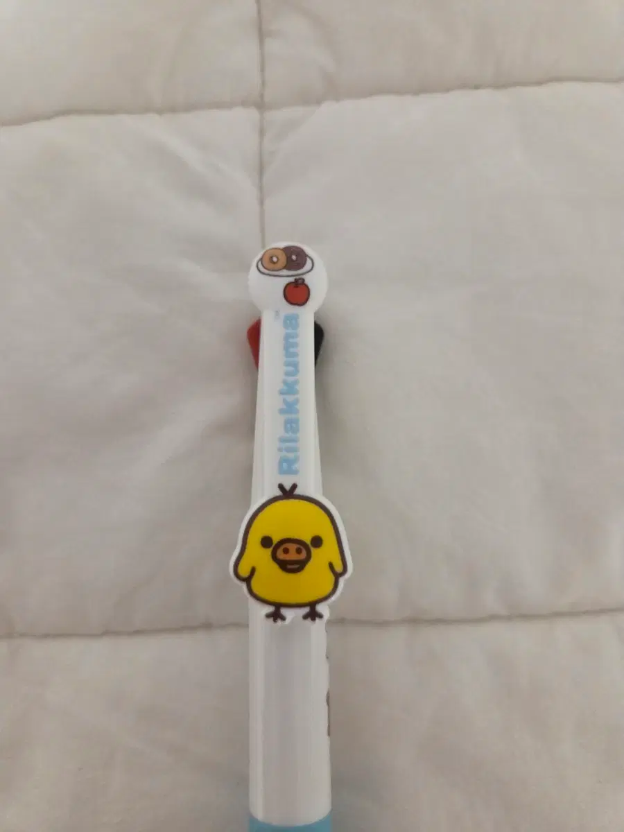 리락쿠마 키이로이토리 3색 볼펜 고전