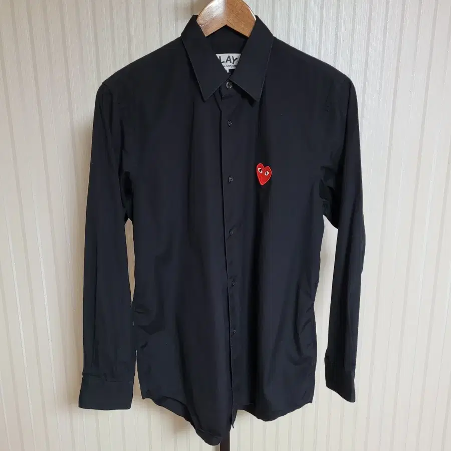 꼼데가르송 블랙 레드와펜 남성 셔츠 M AZ-B002 2190