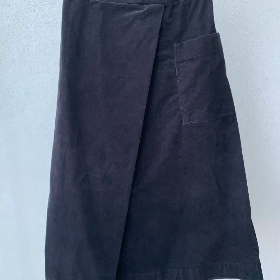 블랙 코듀로이 랩스타일 롱스커트