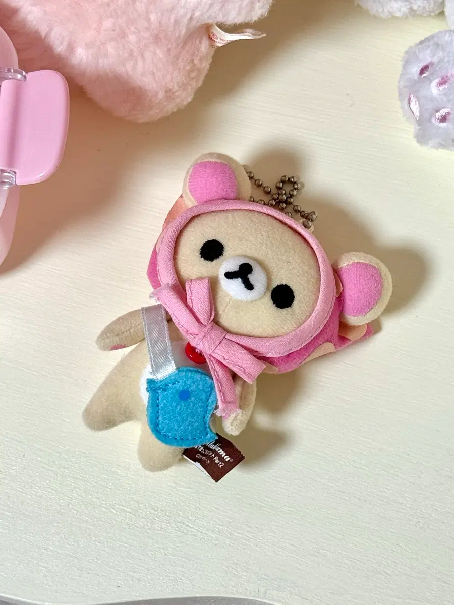 고전 두건 쓴 코리락쿠마 인형 키링