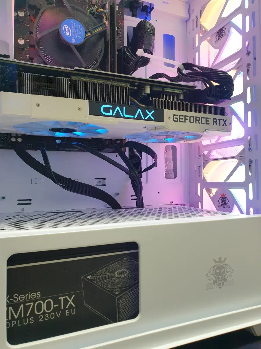 사용감 제로 화이트 RTX 고사양 게임용 pc 오버워치 배그 디아2 롤 서든 비파