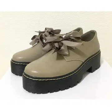 merry jenny 새상품 M 사이즈 리본 러버 솔 신발