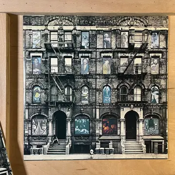 Led Zeppelin Physical Graffiti 일본 1976년 LP | CD/DVD/LP | 번개