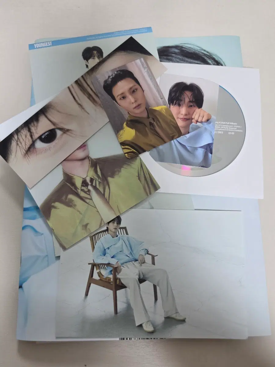 데이식스 영케이 영기스트 포토북 판매합니다(포카 포함)