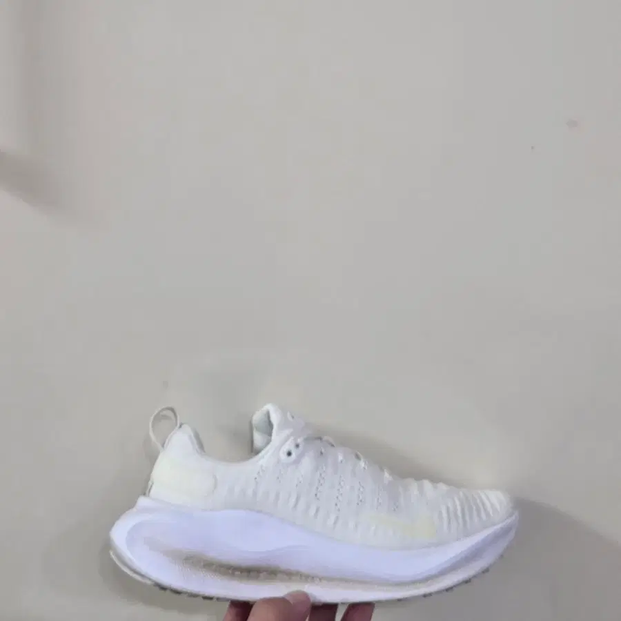 [240] 나이키 리액트X 인피니티런 플라이니트4 화이트