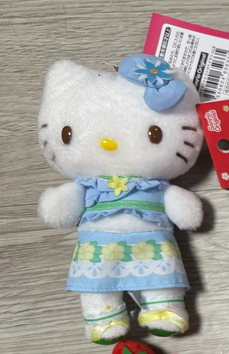 [수수료 포함]산리오 일본 후쿠오카 헬로키티 키링 봉제 인형 정품