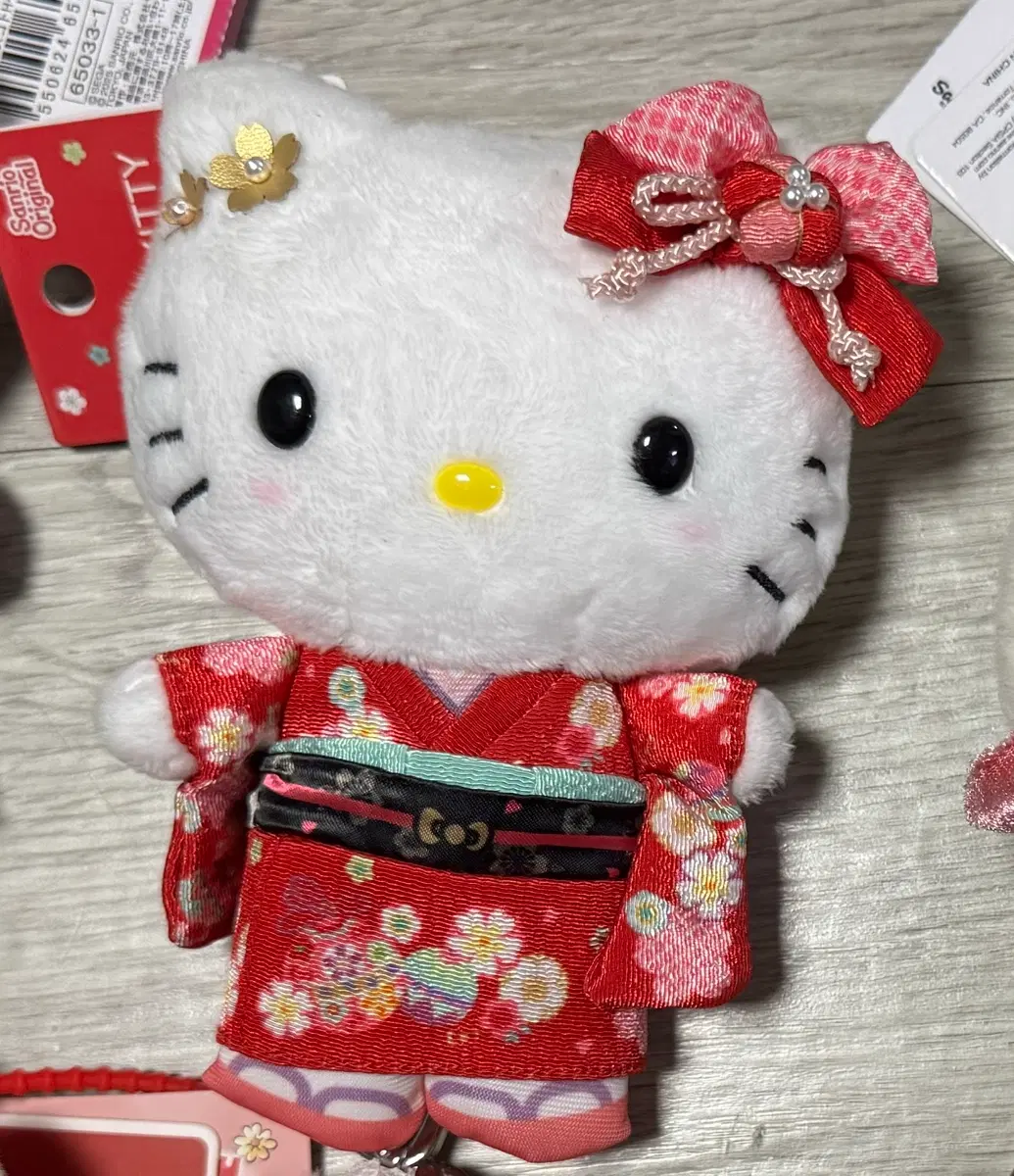 [수수료 포함]산리오 일본 후쿠오카 기모노 헬로키티 키티 키링 봉제 인형 정품