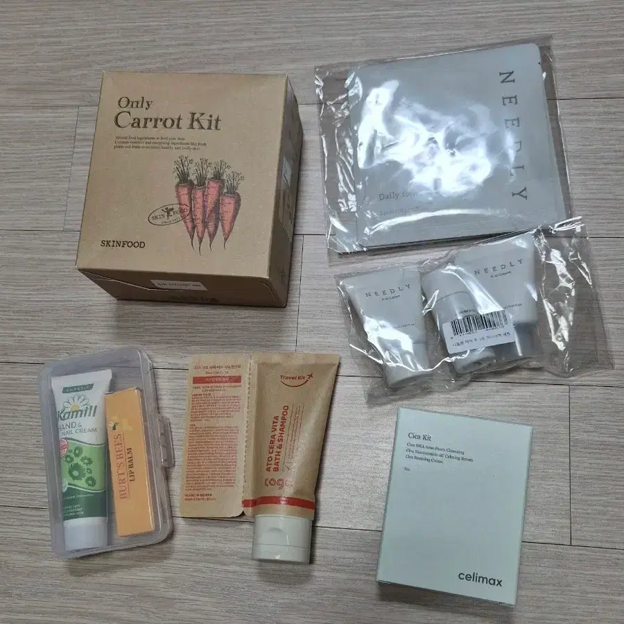 기초 코스메틱 세트 (핸드크림 립밤부터 기초 제품까지)