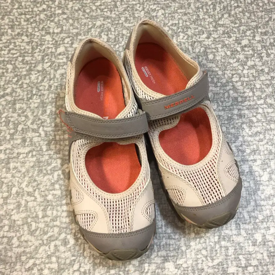 머렐 메리제인 운동화 235