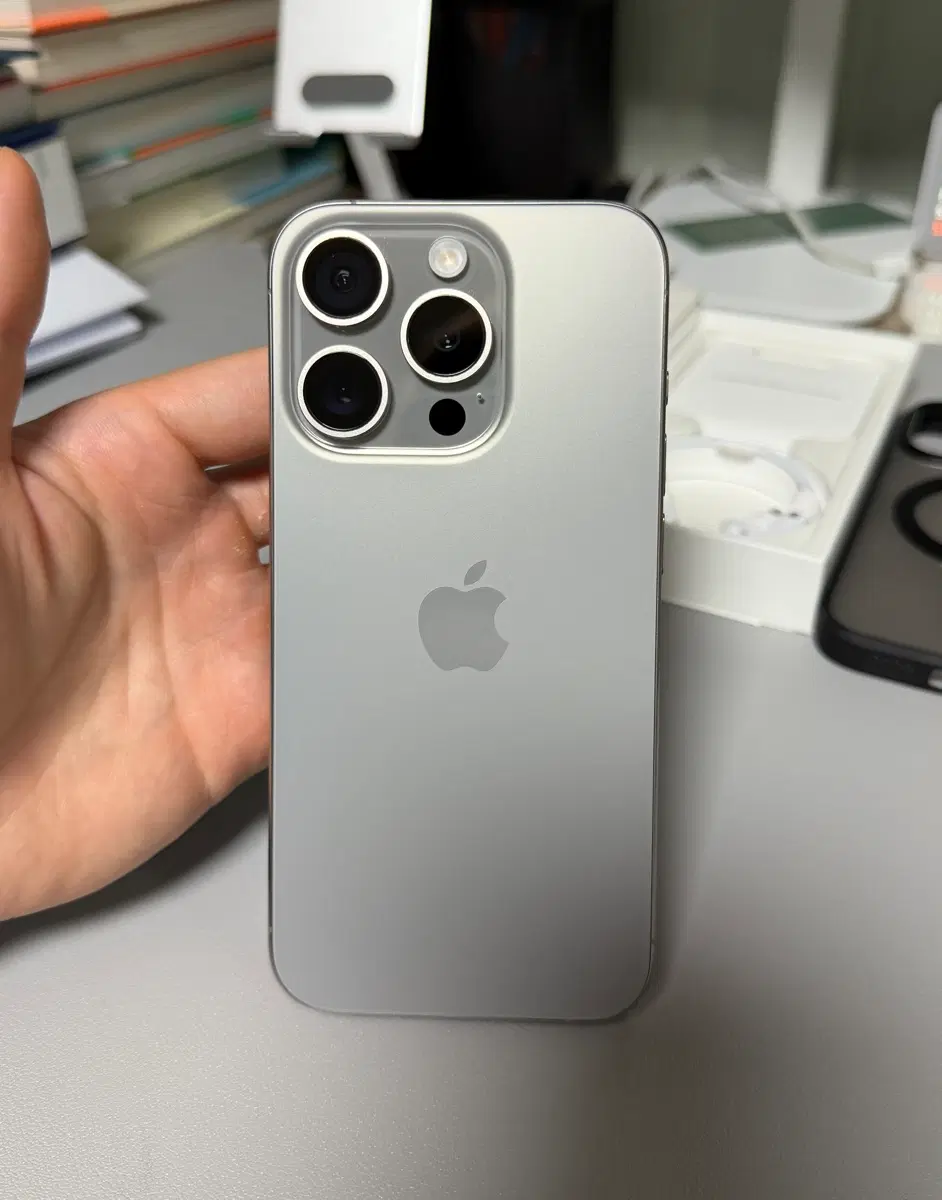 S급 아이폰15 프로 내츄럴티타늄 256GB