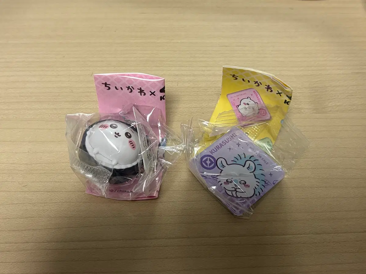 치이카와 쿠라스시 콜라보 키링 가챠 치이카와 모몽가