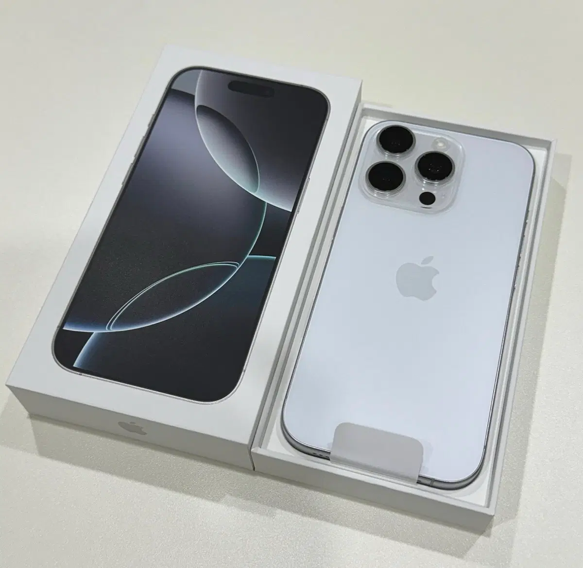 아이폰 16 프로 화이트 티타늄 256GB