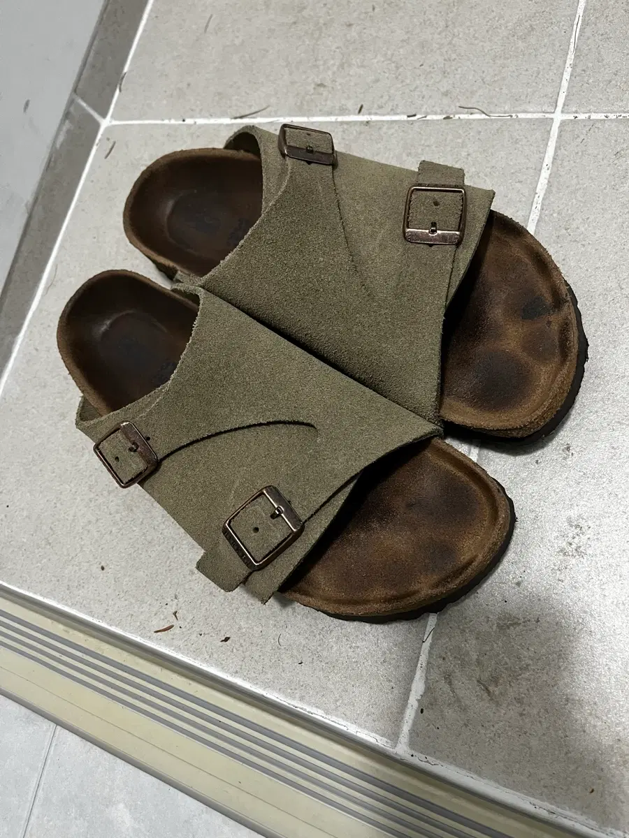 버켄스탁 취리히 240