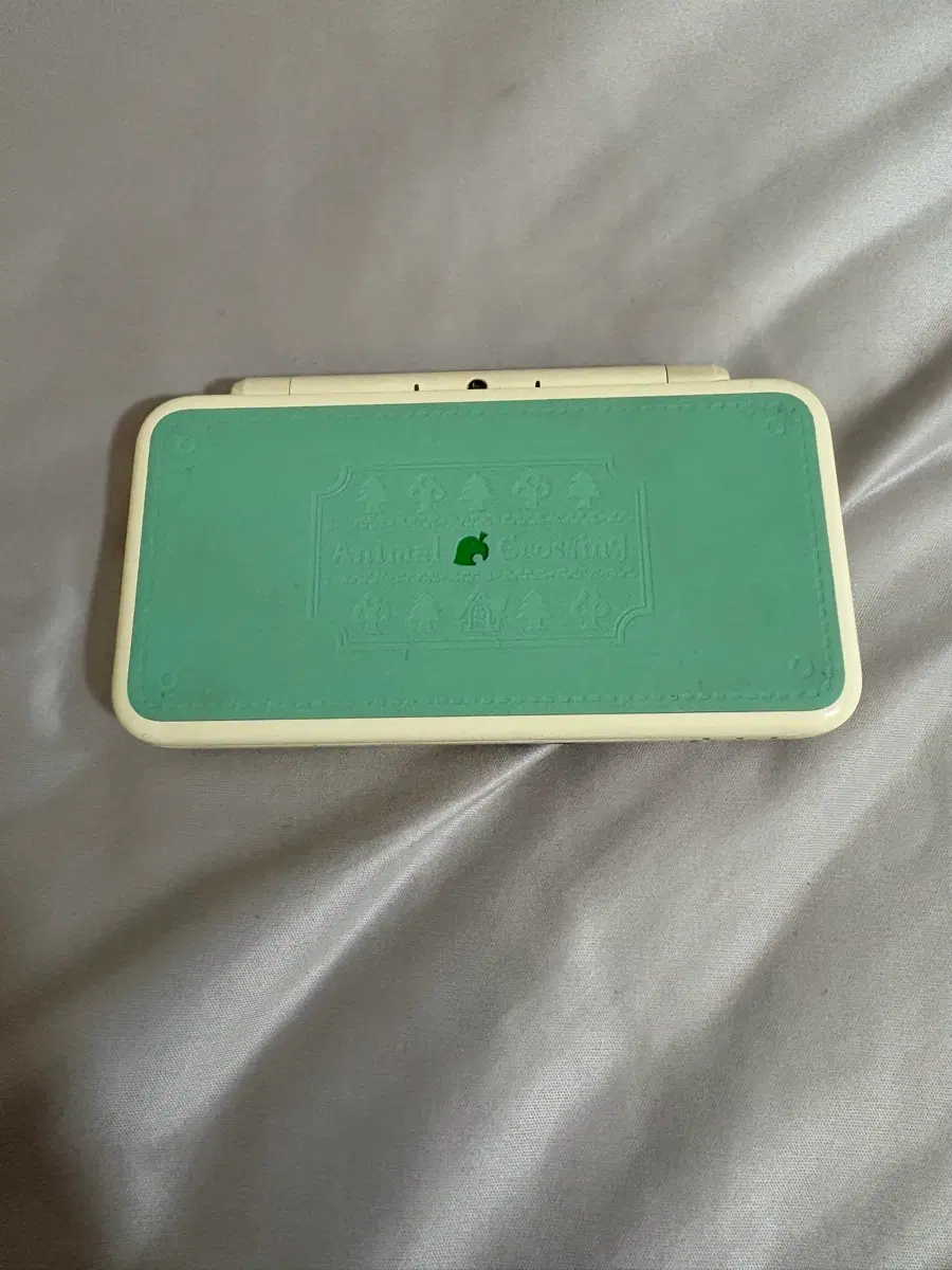 닌텐도 2ds xl 튀동숲 에디션 한국판 판매합니다