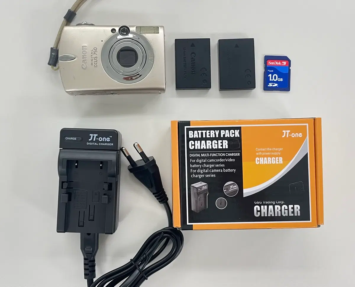 캐논 익서스 IXUS 750 빈티지 디카 CCD 감성카메라 / 배터리2개+충전기+SD카드