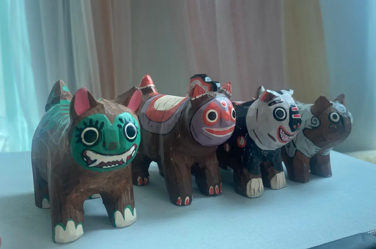 퇴마록 목각인형