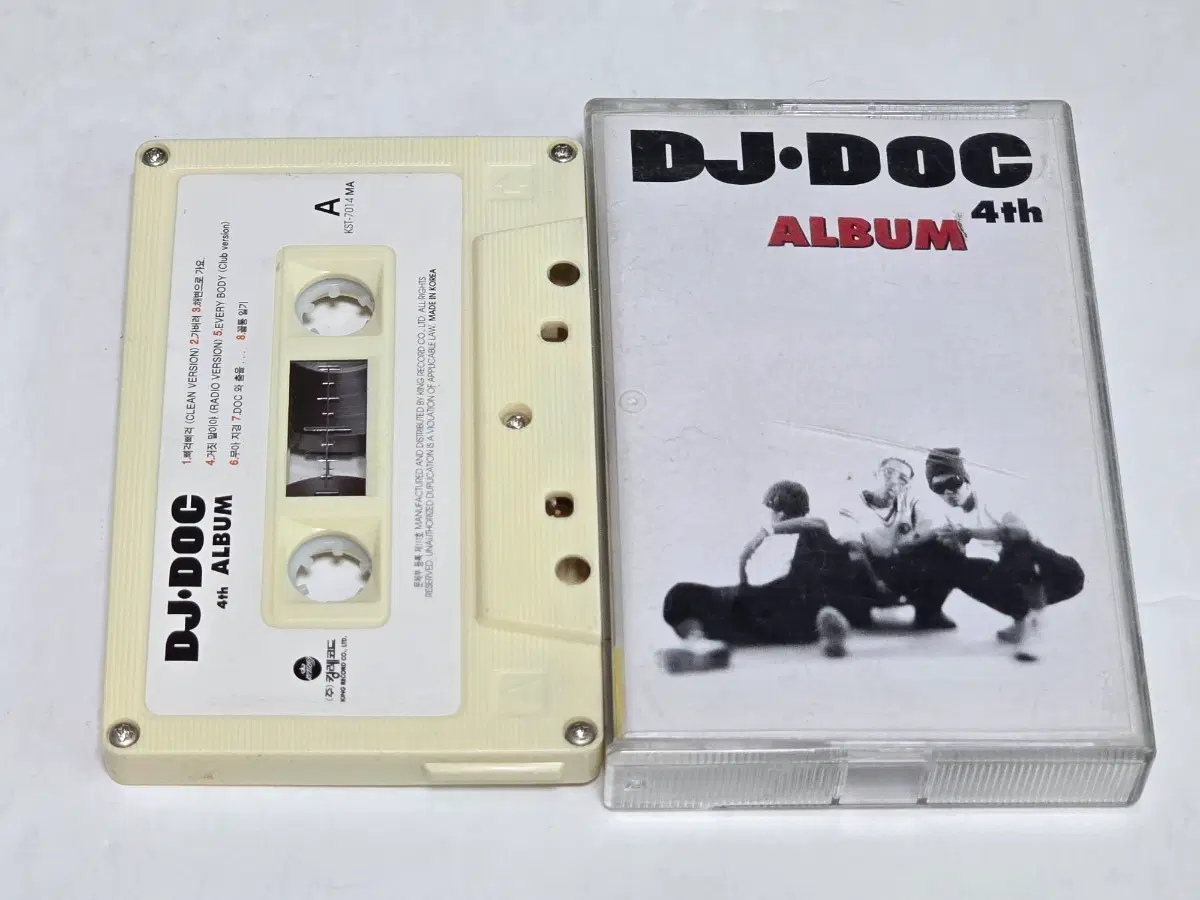 DJ DOC 4집 (DOC와 춤을 / 삐걱삐걱) 카세트 테이프