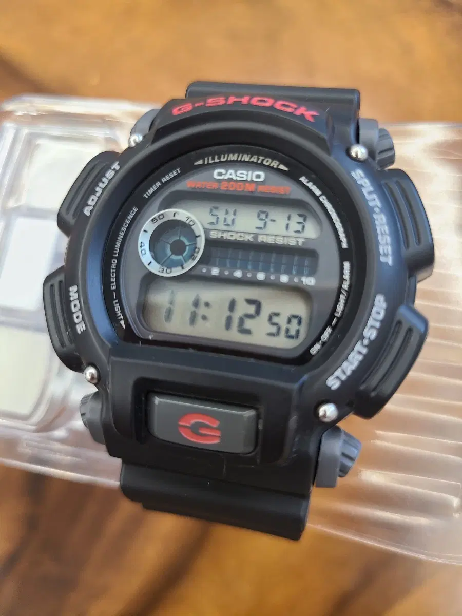 [바로착용 가능] CASIO G-SHOCK DW-9052-1V (새 배터리 교체 & 시간 세팅 완료/전기능 정상)