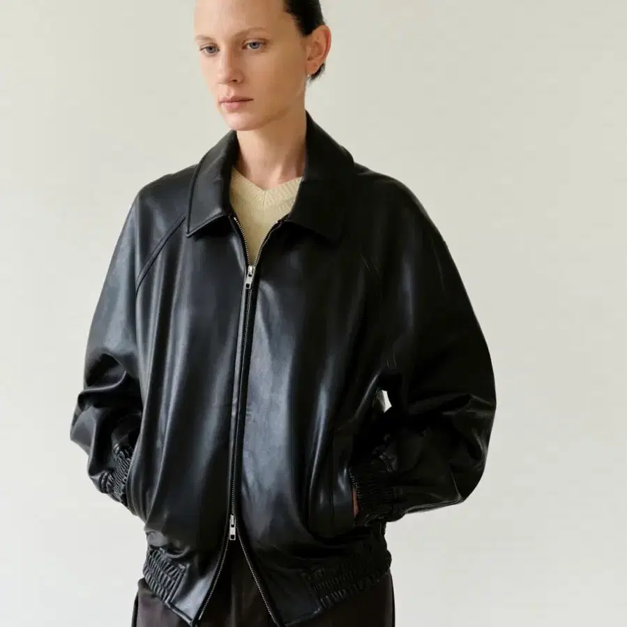 르에떼 Sleek Faux Leather Blouson