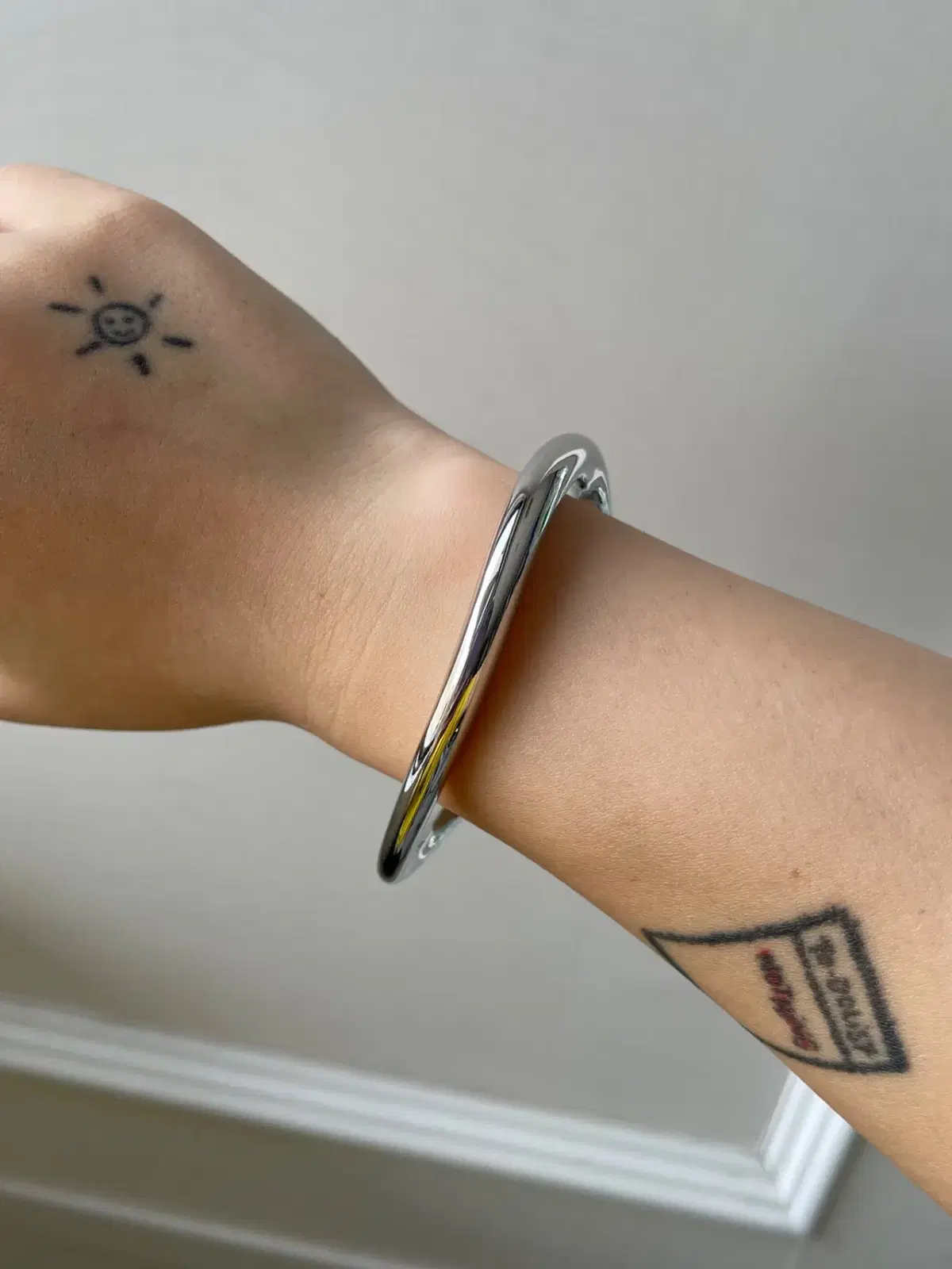 Beams 빔스 plain newans bangle