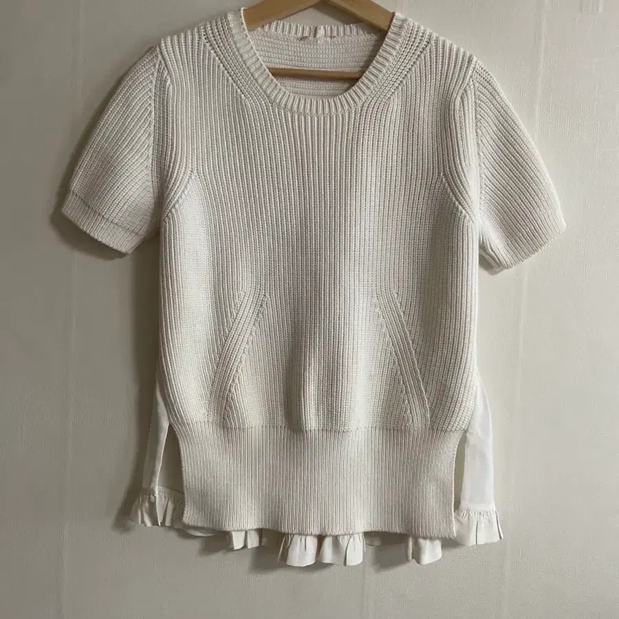 N21 배색 니트 탑