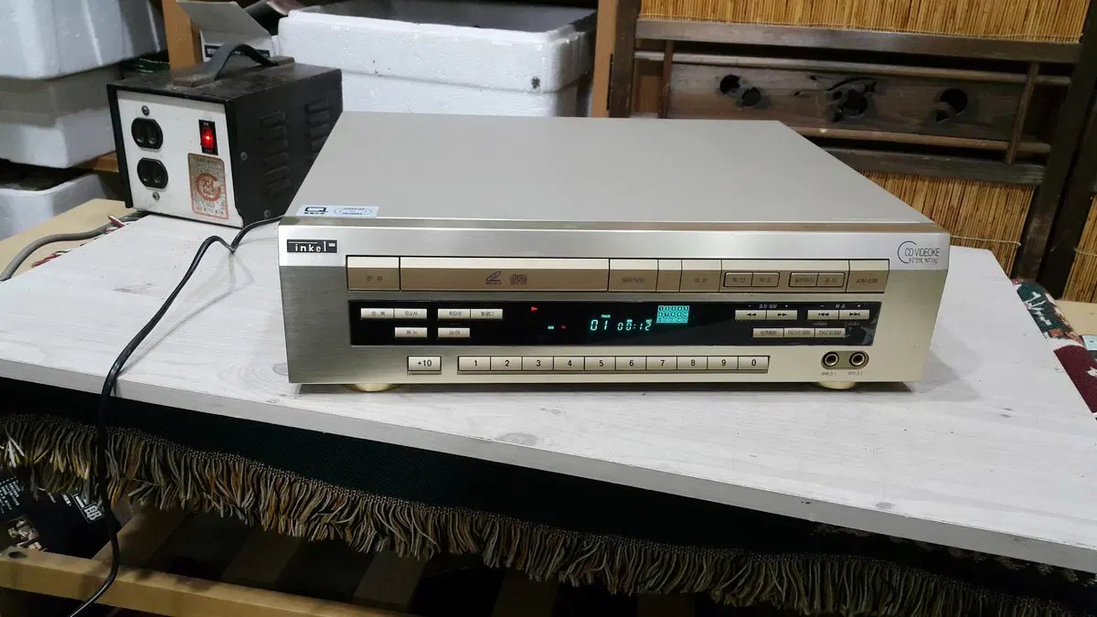 중고 인켈 비디오 CD 반주기 VCDK-9070G/필독