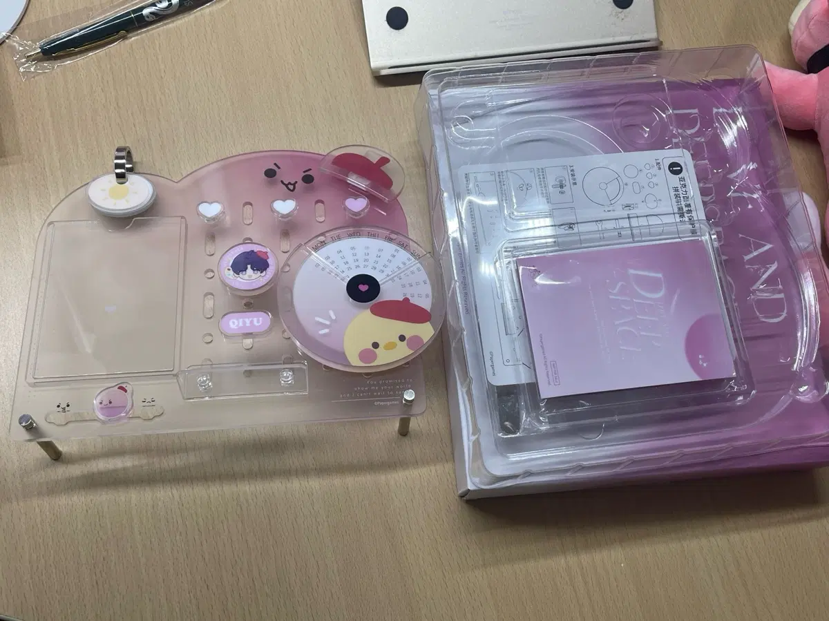 러브앤딥스페이스 럽딥 기욱 아크릴 달력 공식 굿즈
