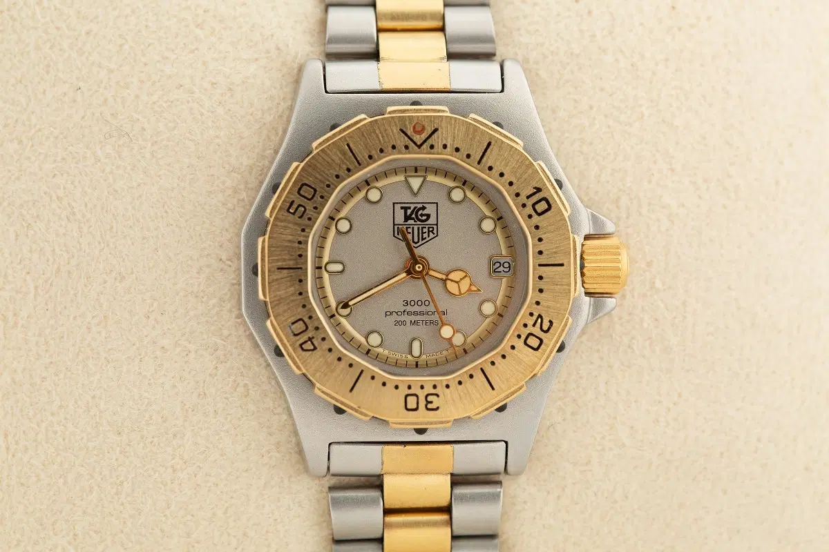 태그호이어 3000 Tag Heuer 200m 여성용 쿼츠 시계 Ref.934.208