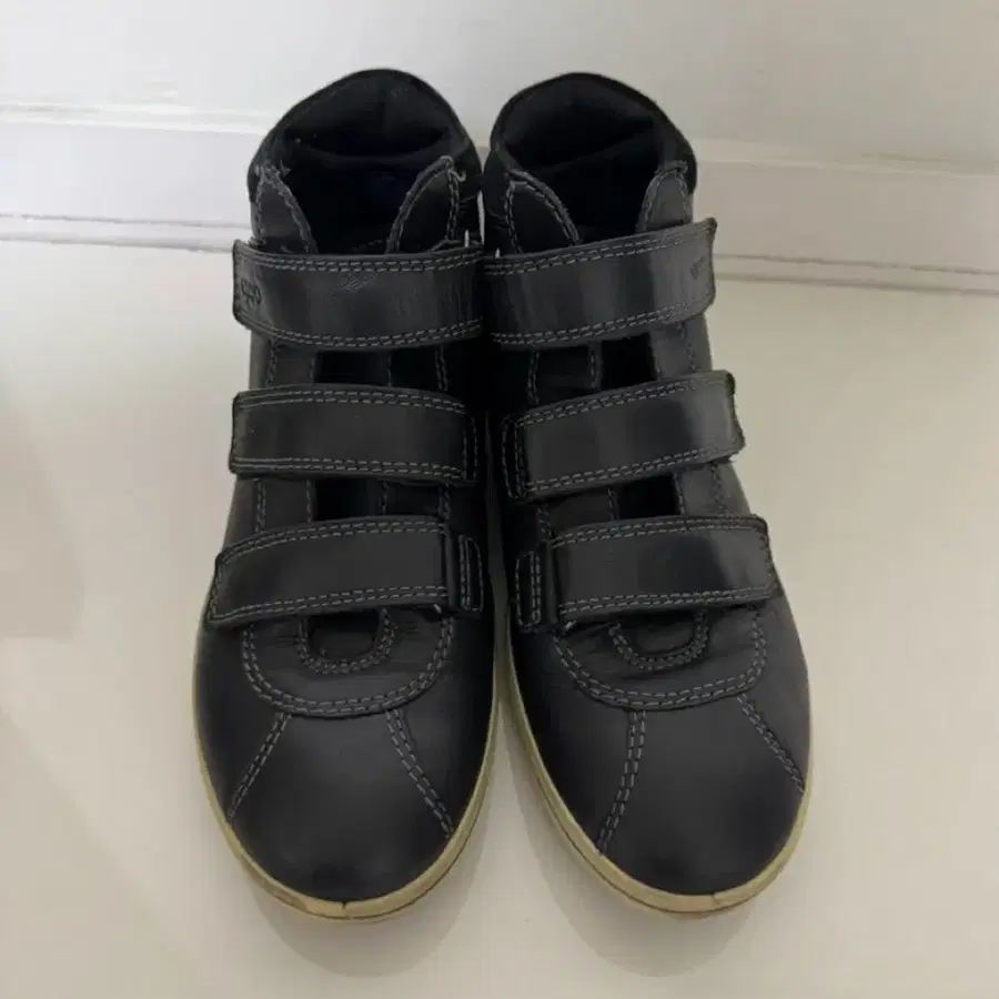 ECCO 운동화 검정 벨크로 240