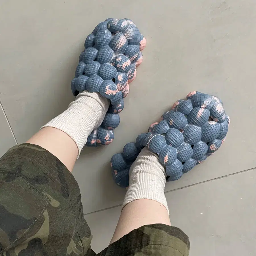 Japanese brand 재팬 bubble sandals