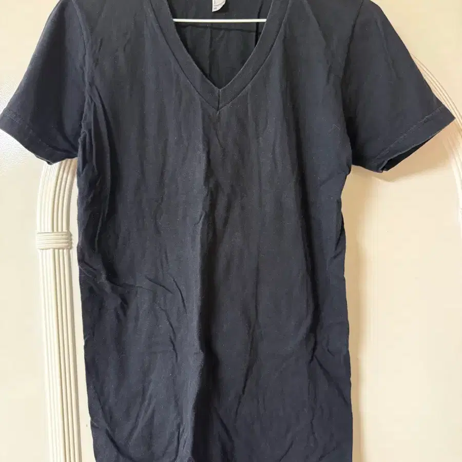 American Apparel 블랙 V넥 반팔티 XS