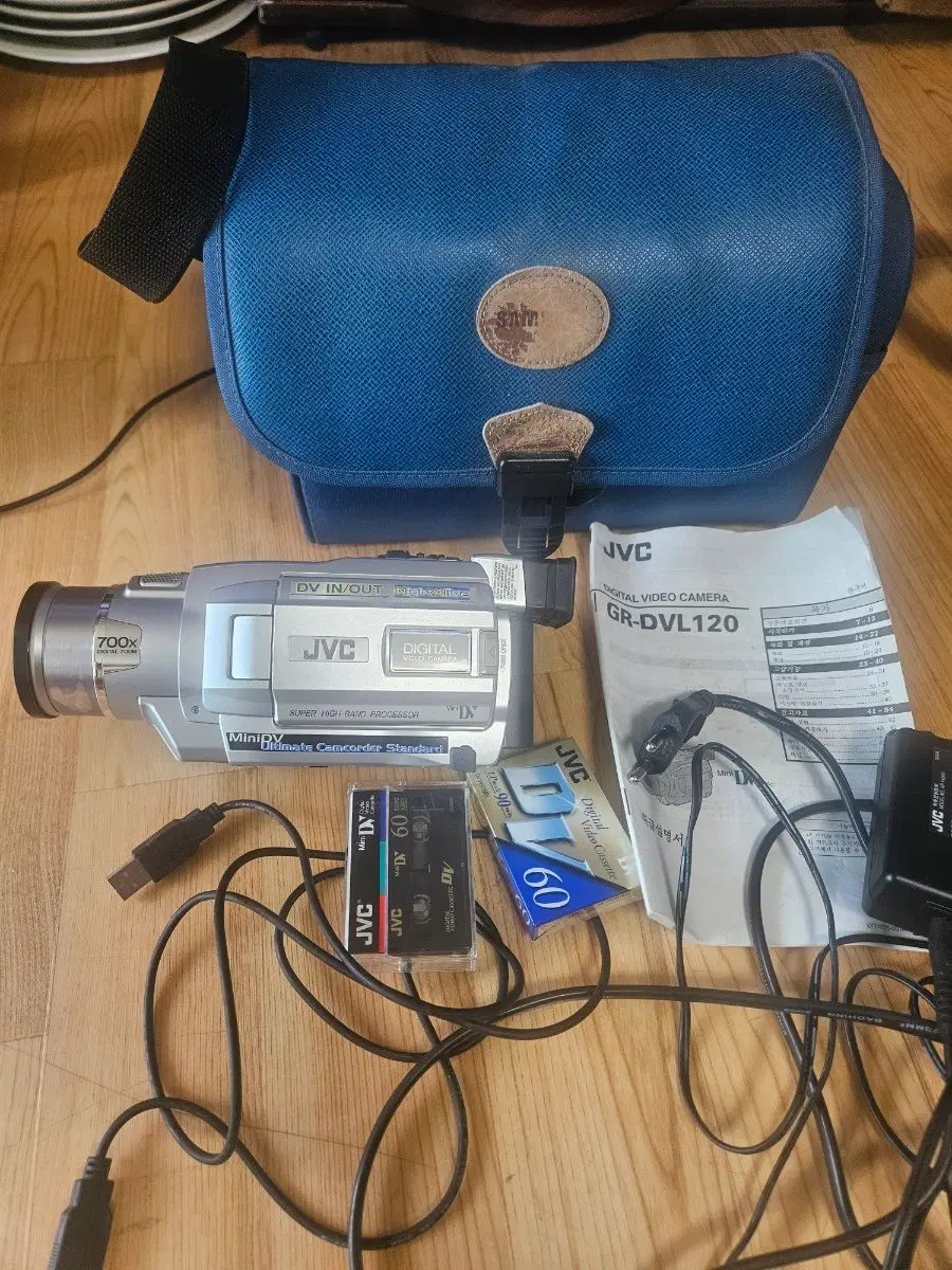 JVC 디지털 비디오 카메라 GR-DVL120 + 가방 + 테이프