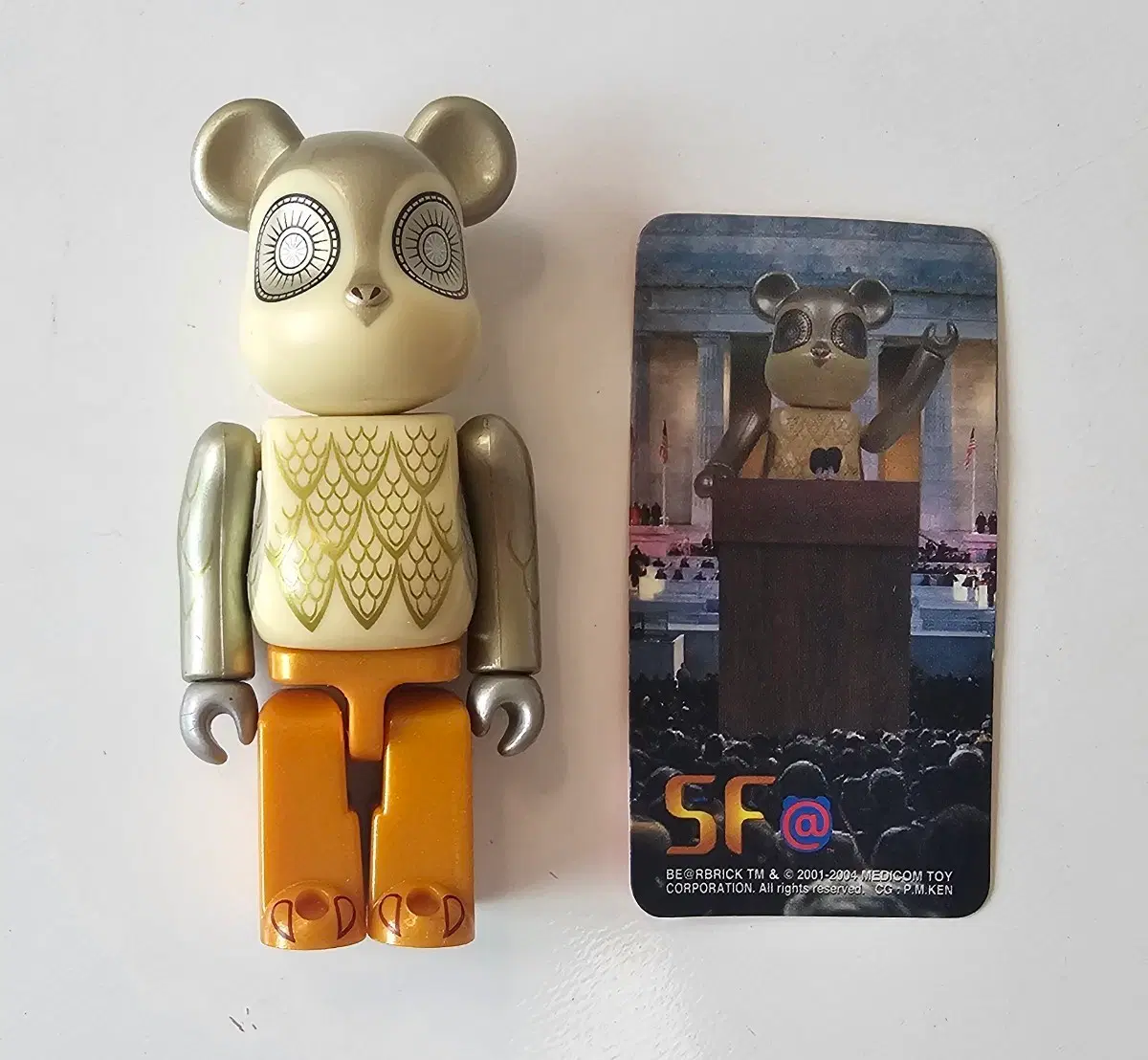 베어브릭 8탄 SF 부엉이
