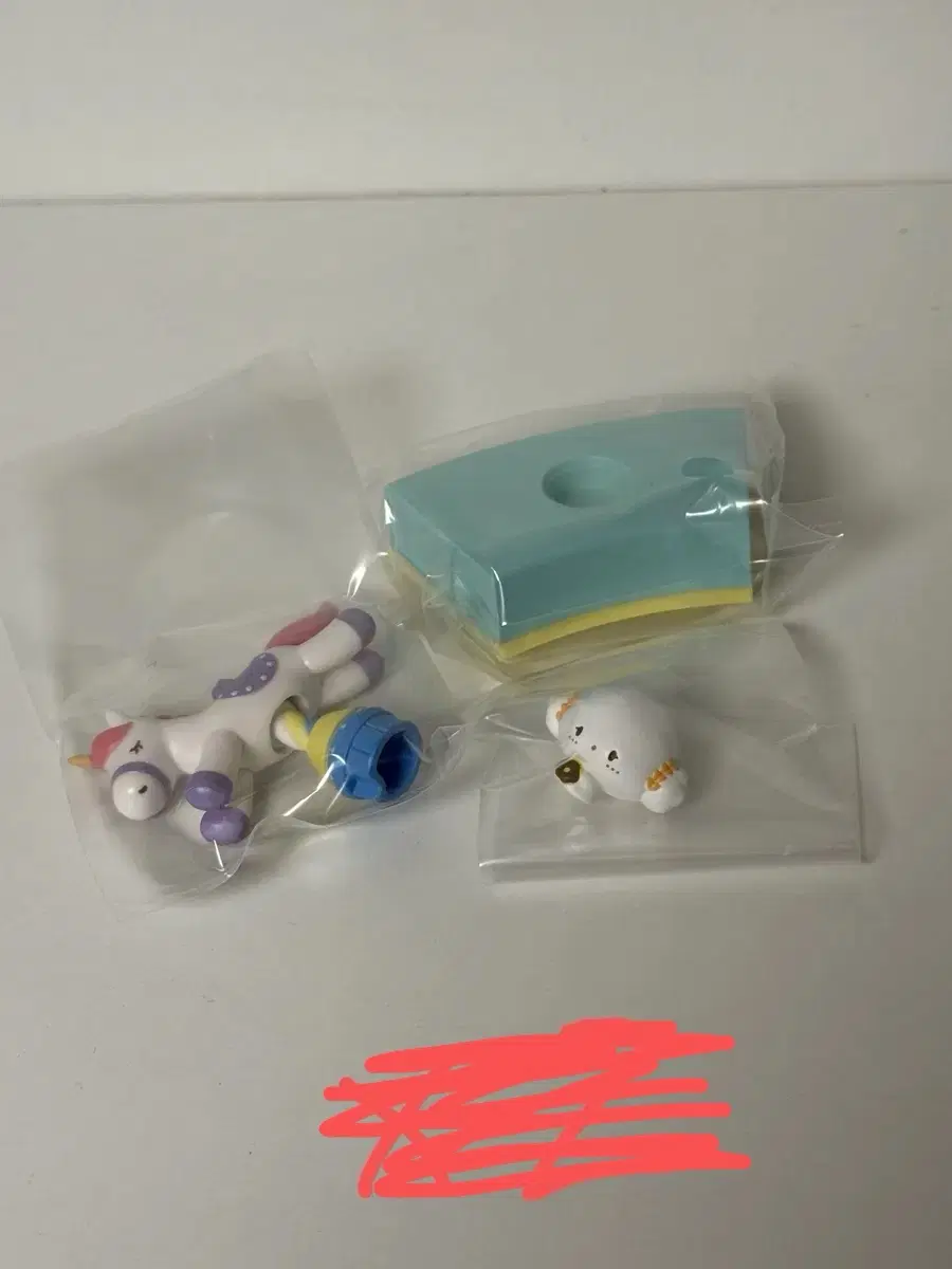 산리오 회전목마 가챠(코기뮹*2)