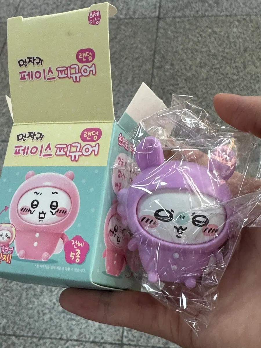 치이카와 페이스 피규어 모몽가
