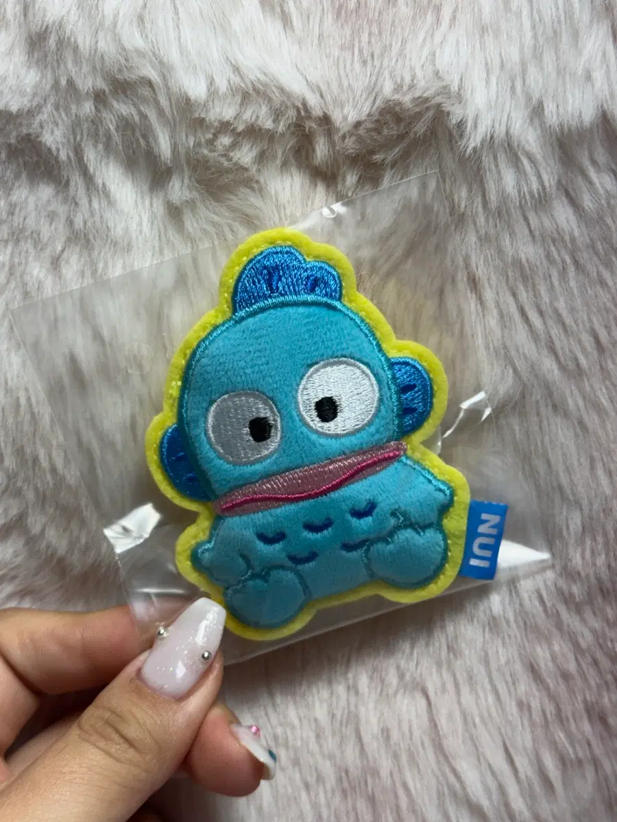 산리오 한교동 자수 뱃지