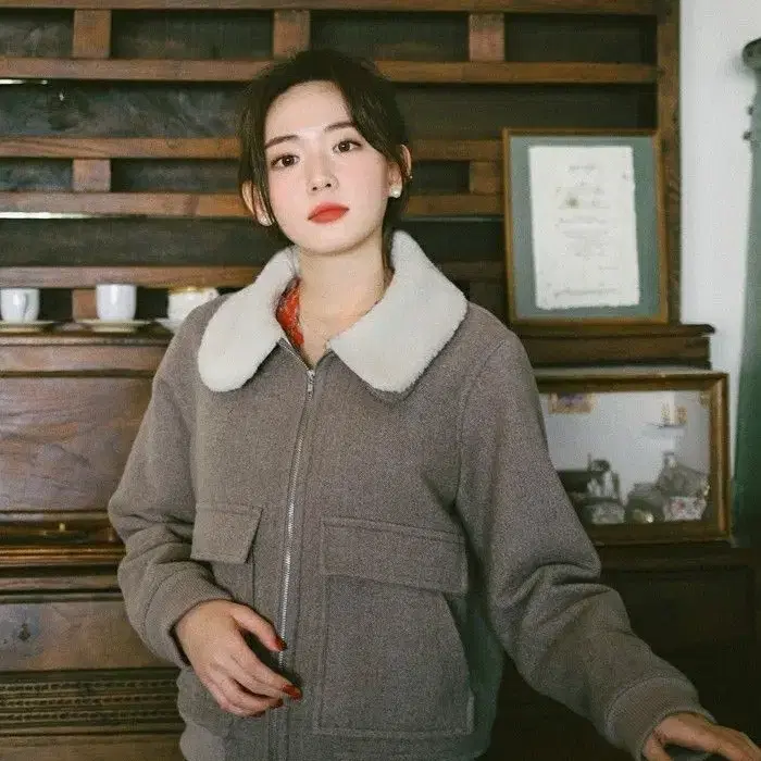 밀크코코아 헤링본 울 봄버 자켓