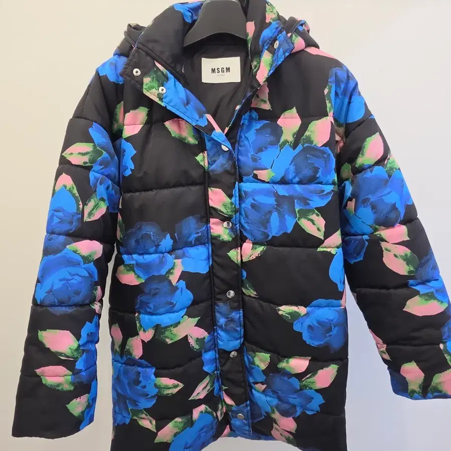 MSGM 18FW 플로럴 푸퍼 패딩 자켓 (38사이즈)