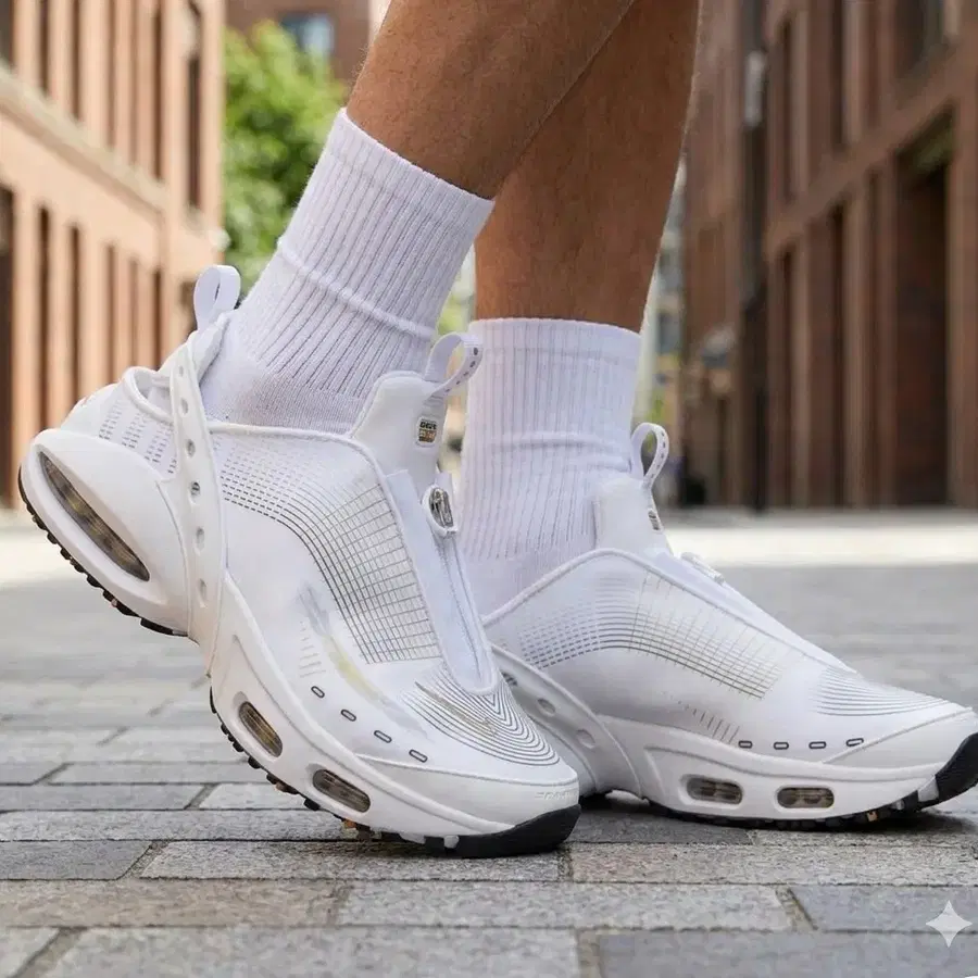 나이키 Air Max Craze White Metallic Gold 270(265도적합)