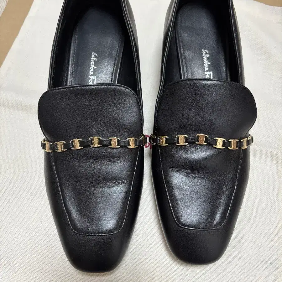 정품)살바토레 페레가모 로퍼